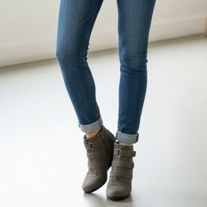 Wedge Bootie Gray/Black Sz 9.5